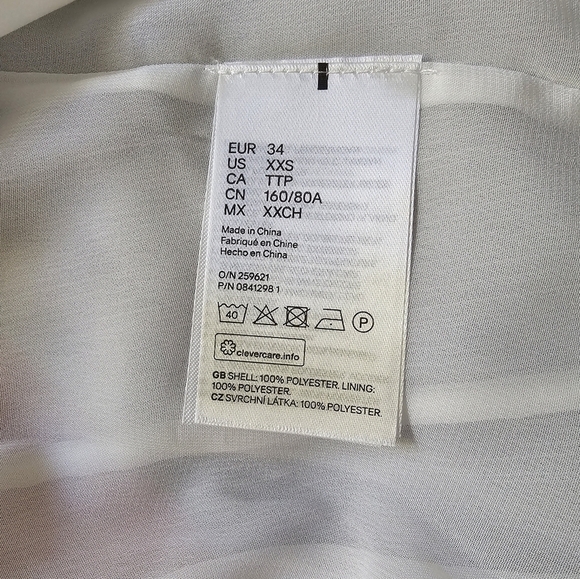 NEW H&M White Top - Picture 4 of 4